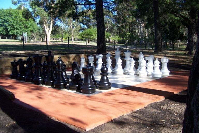 kiah-ridge-activities-chess-set